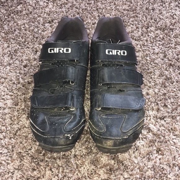 Giro Cycling Shoes - Picture 2 of 8